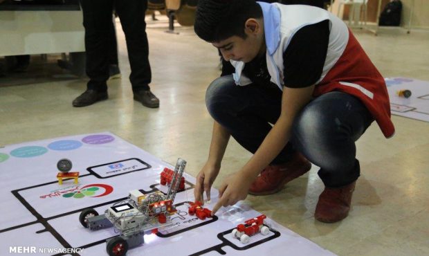 رقابت ماشین‌های هوشمند در دانشگاه امیرکبیر