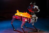 سگ رباتیکی که به دستورات صوتی واکنش نشان می دهد